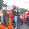 Warga Kebon Sayur Menggelar Aksi Unjuk Rasa d𝚒 depan  Kantor Kelurahan Kapuk