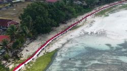 Merah Putih Membentang 500 Meter, Aboru Ciptakan Momen Bersejarah di HUT ke-81 RI