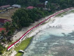 Merah Putih Membentang 500 Meter, Aboru Ciptakan Momen Bersejarah di HUT ke-81 RI