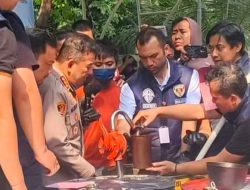 Polrestro Jakbar Ungkap Produksi Oli Palsu di Rawa Buaya Cengkareng, Tiga Tersangka Dibekuk