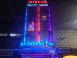 New Bandar Wisesa, Kebon Jeruk, dan Melarang Menjual Minuman Beralkohol Diduga Belum Memiliki Izin Lengkap.
